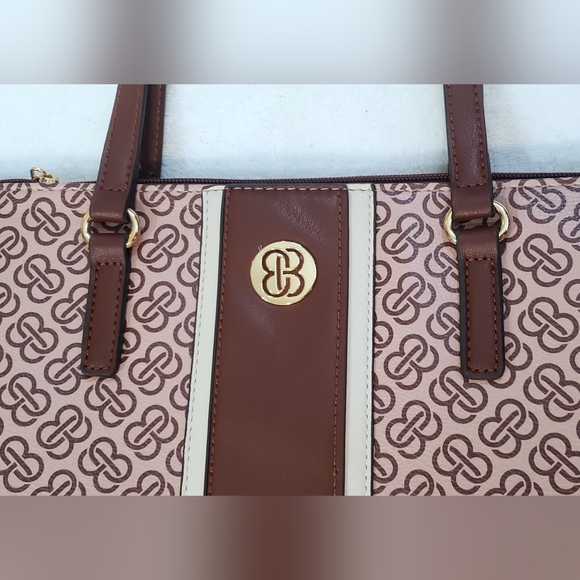 Bandolino Purse - Picture 3 of 8